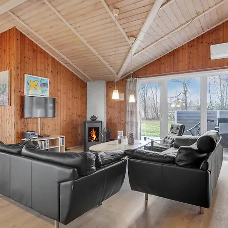 Ferienhaus 4 Bedroom Lovely In *