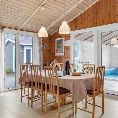 Ferienhaus 4 Bedroom Lovely In